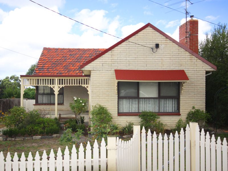 17 Lloyd Street, BELMONT VIC 3216