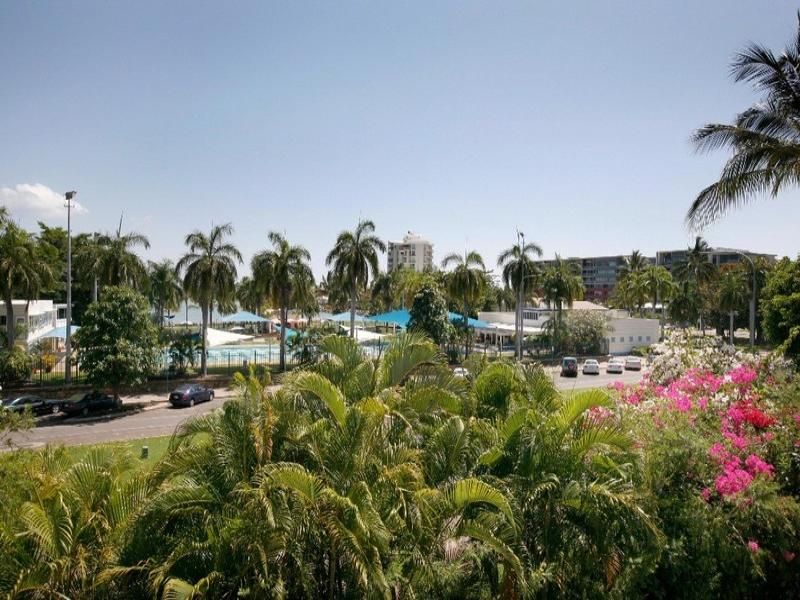 33 The Strand, NORTH WARD QLD 4810
