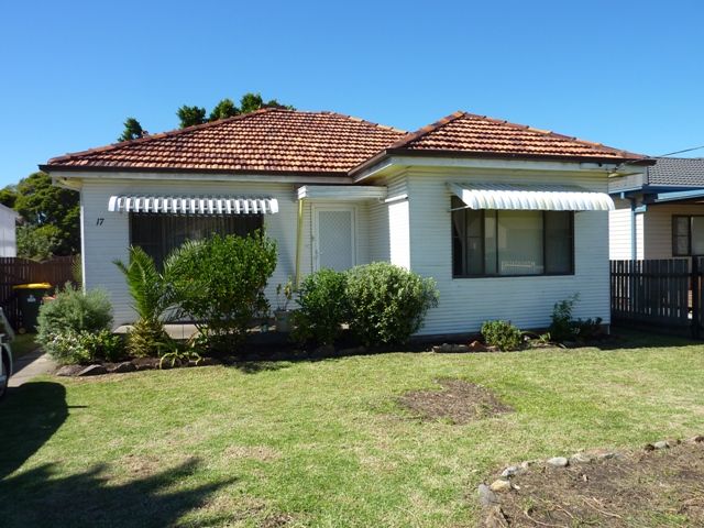17 Bond Street, BELLAMBI NSW 2518
