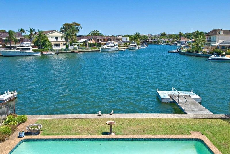 24 Castlereagh Crescent, SYLVANIA WATERS NSW 2224
