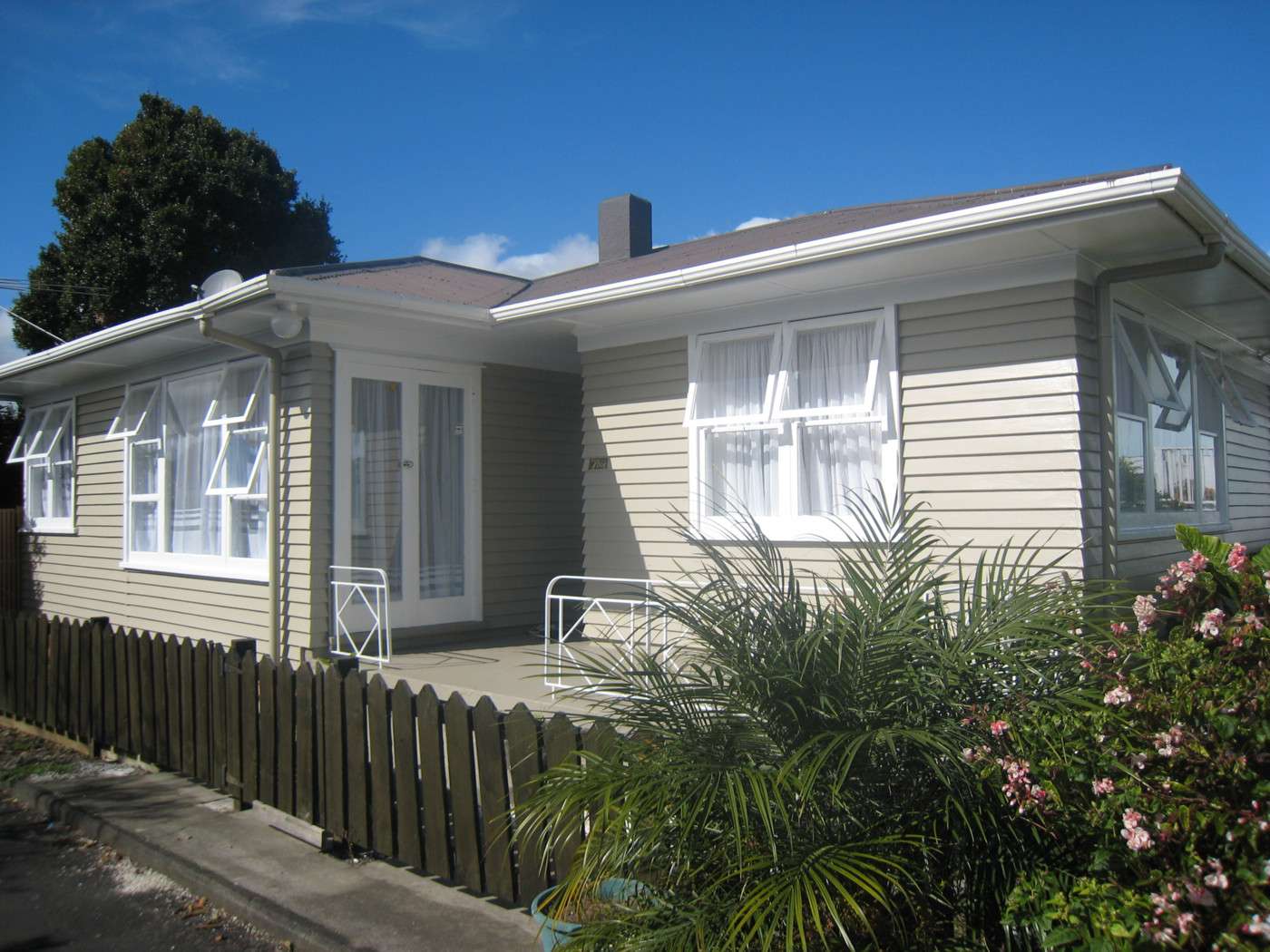 WEYMOUTH  Manukau City  2103 photo 0