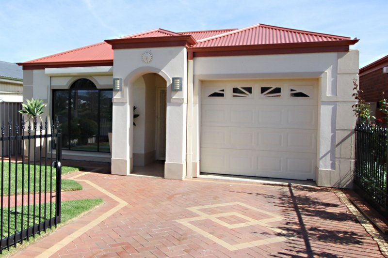 5 Dumfries Avenue, NORTHFIELD SA 5085