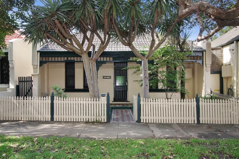 20 Coronation Avenue, PETERSHAM NSW 2049