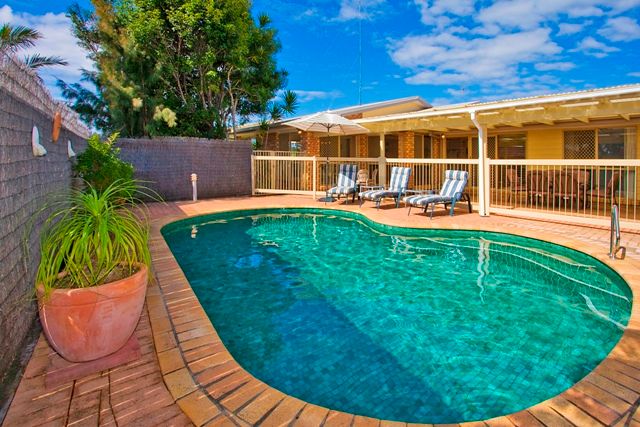 61 Ash Drive, BANORA POINT NSW 2486