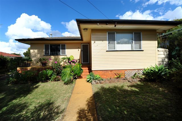 24 McNamara Street, CENTENARY HEIGHTS QLD 4350