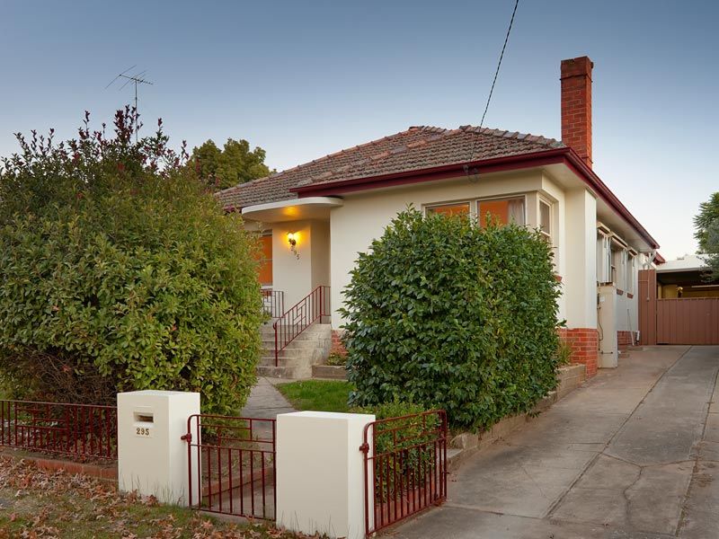 295 Mount Street, EAST ALBURY NSW 2640