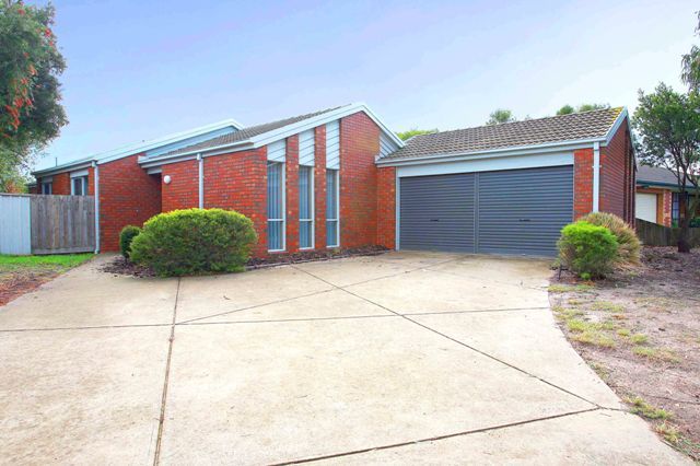 8 Coulton Court, WERRIBEE VIC 3030