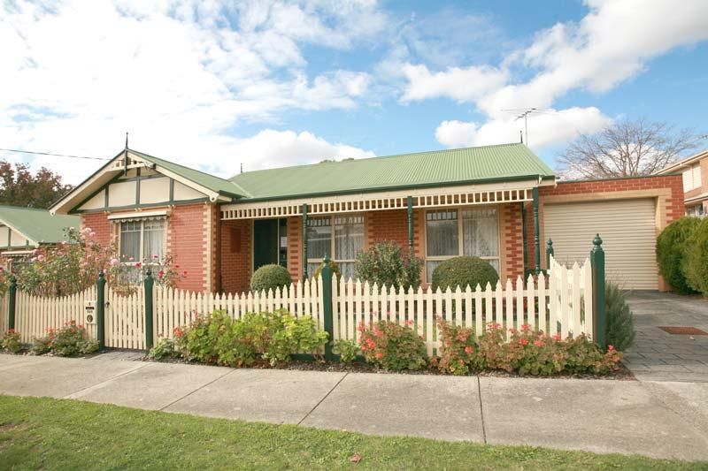 898 High Street Road, GLEN WAVERLEY VIC 3150