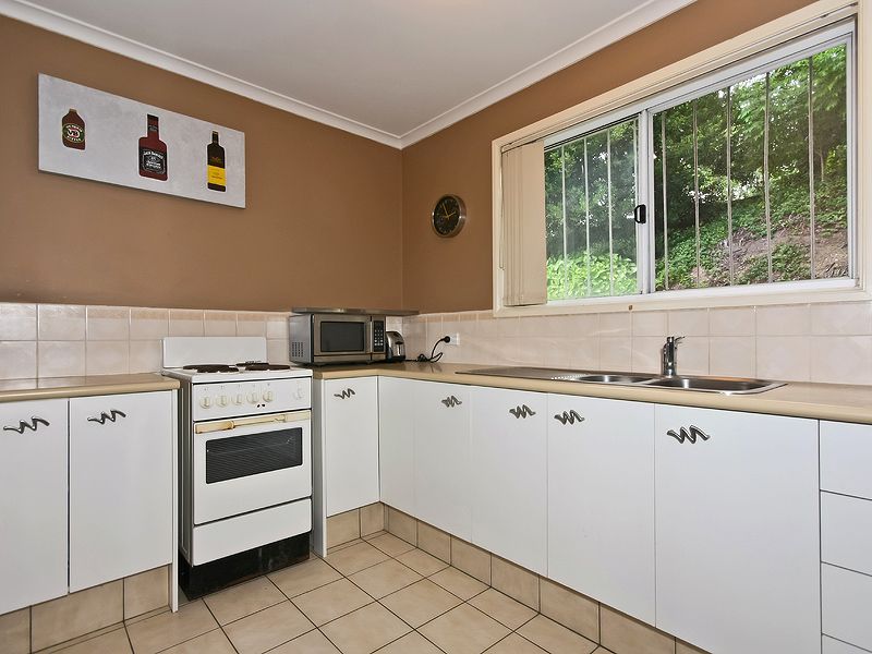 84 Highfield Drive, MERRIMAC QLD 4226