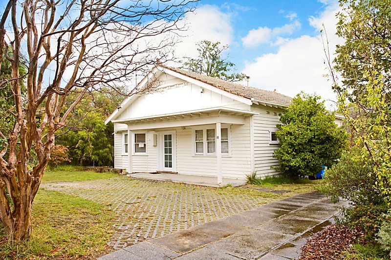 18 Lithgow Street, GLEN IRIS VIC 3146