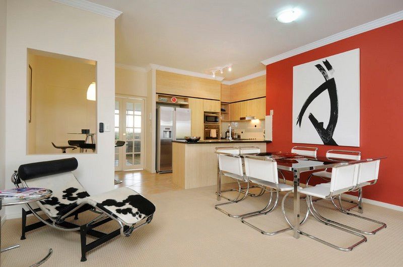82  Limetree Parade, RUNAWAY BAY QLD 4216