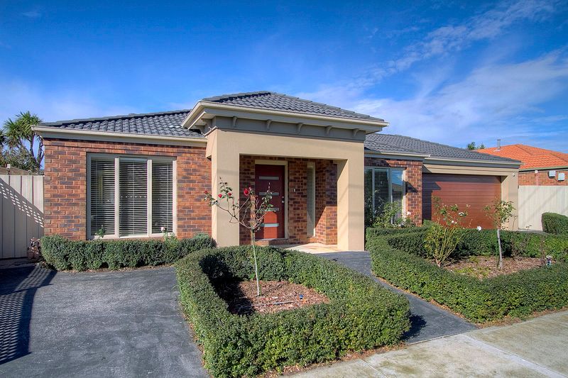 5 Sutherland Avenue, ASPENDALE GARDENS VIC 3195