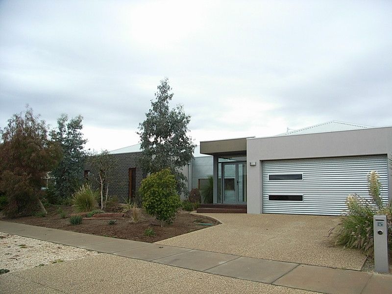 5 Sunset Avenue, ECHUCA VIC 3564