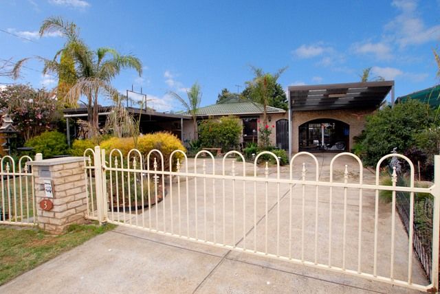 3  Pleasant Place, WYNDHAM VALE VIC 3024
