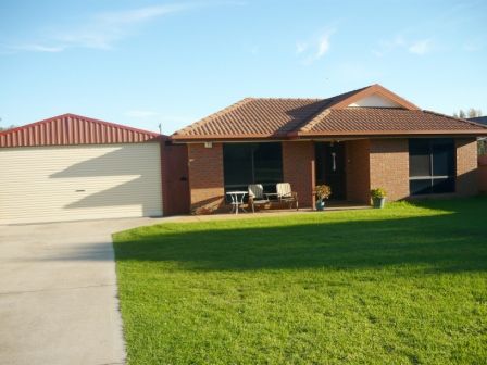 533 Schaefer Street, LAVINGTON NSW 2641