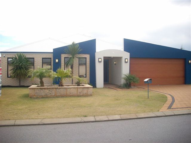 15 WINDERMERE Way, WAIKIKI WA 6169