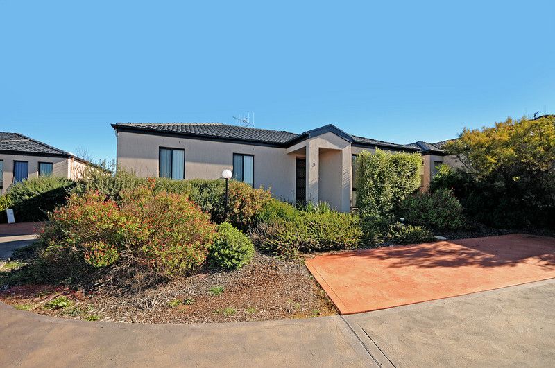 40 Siroset Close, DUNLOP ACT 2615