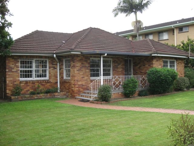 34 Kent Street, HAMILTON QLD 4007