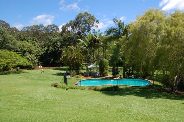 128 Valley Drive, DOONAN QLD 4562