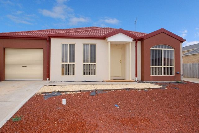 24 Harmony Drive, TARNEIT VIC 3029