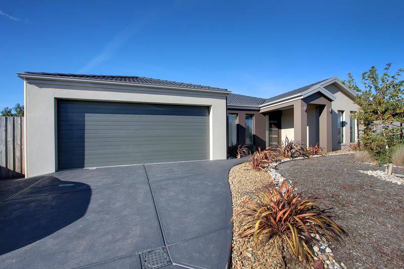 14  Dorothy Crescent, MORNINGTON VIC 3931