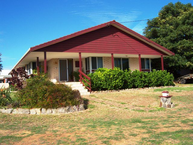 14 Malcolm Street, BLUFF POINT WA 6530