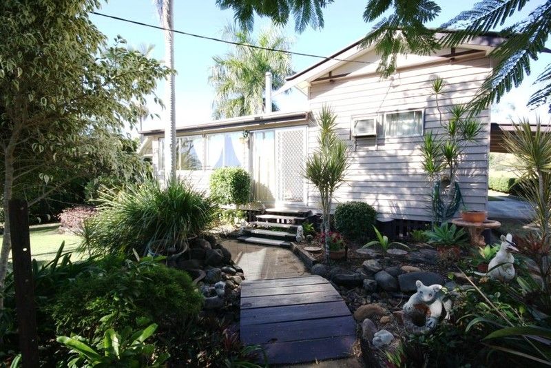 45  Warton Street, GAYNDAH QLD 4625