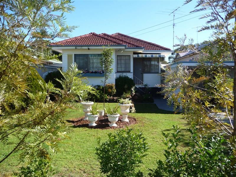 9 Goodwood Street, NEWTOWN QLD 4350
