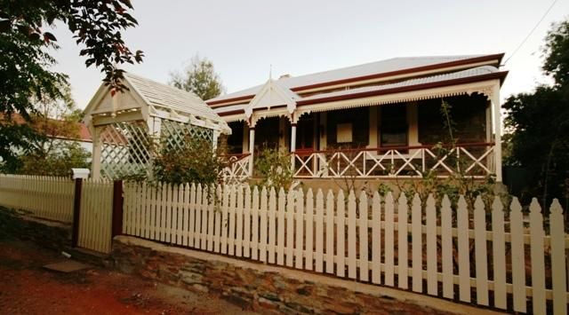 18 Chapel Street, BURRA SA 5417