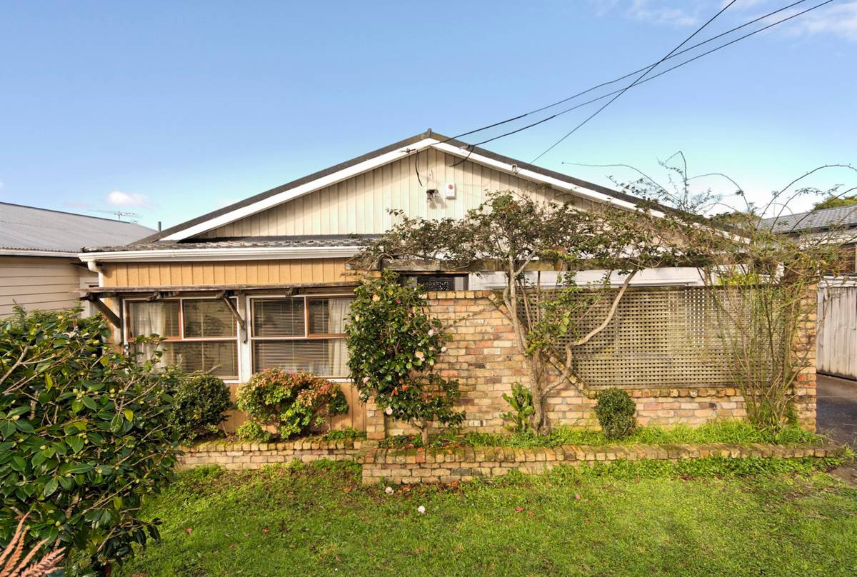 240 Meola Road, Point Chevalier, Auckland City Real Estate Ray