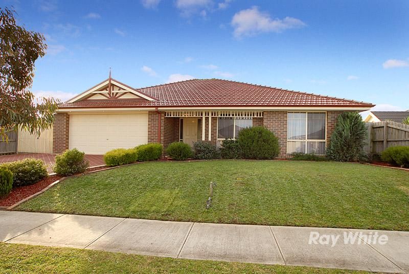 19 Charles Conder Place, BERWICK VIC 3806