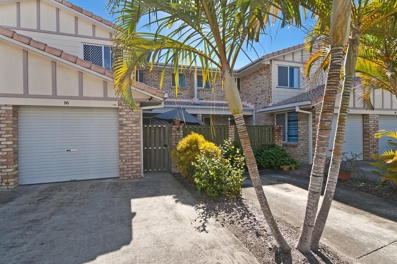 9 Harrier Drive, BURLEIGH WATERS QLD 4220