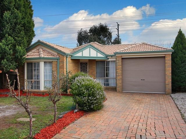 2 Bianchi Close, MILL PARK VIC 3082