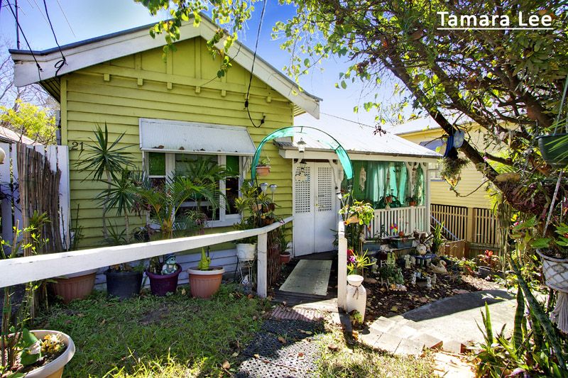 21 Fleming Road, HERSTON QLD 4006