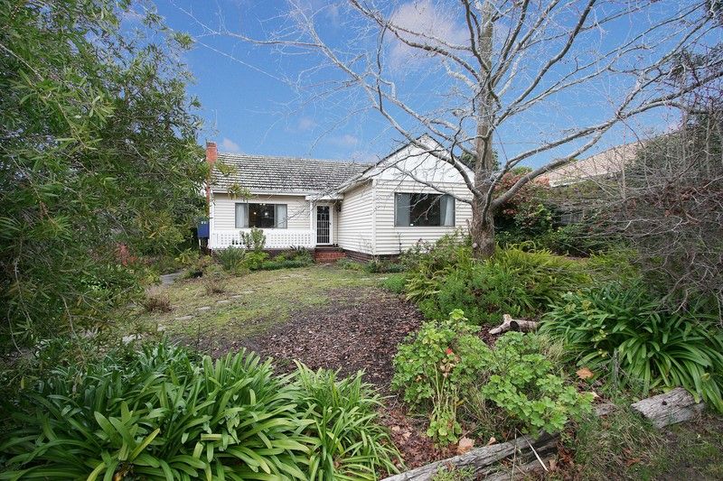 2 Lavender Street, RINGWOOD VIC 3134