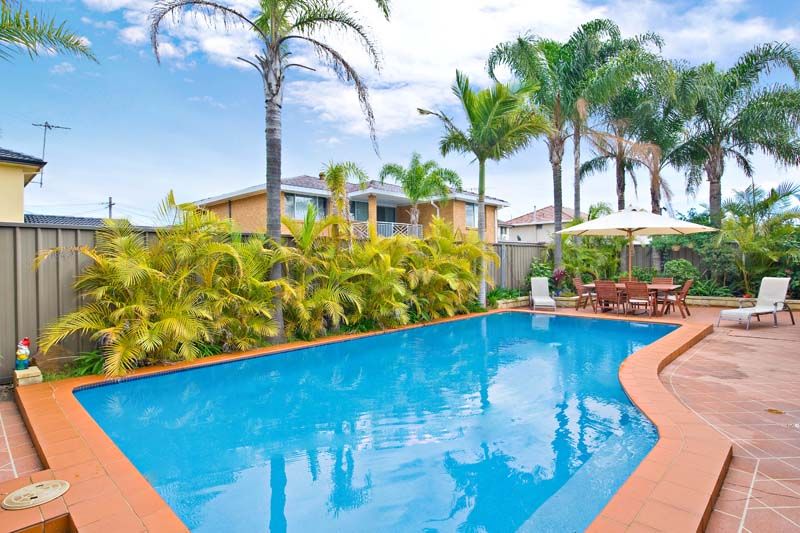 9 Murrumbidgee Avenue, SYLVANIA WATERS NSW 2224