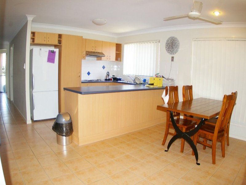 1/8 Adonis Court, Rothwell, QLD 4022