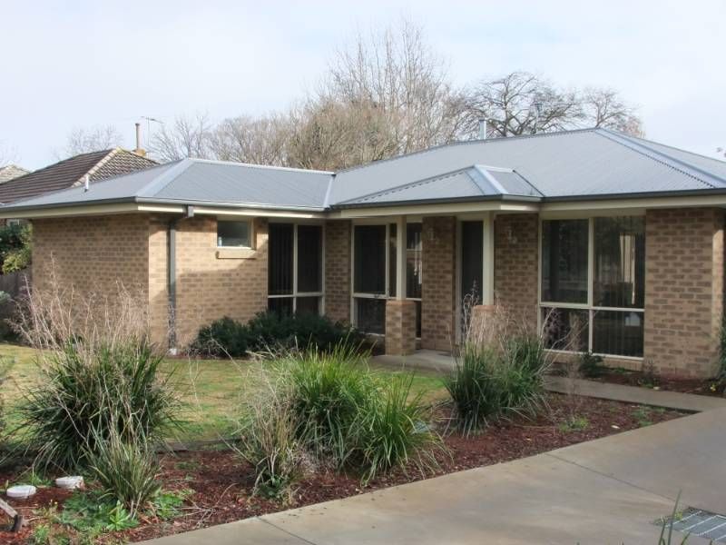 12 Anderson Street, PAKENHAM VIC 3810