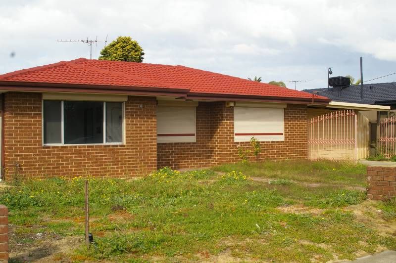 210 Marangaroo Drive, GIRRAWHEEN WA 6064