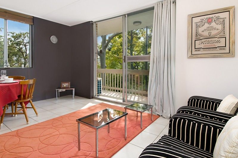 125 Clarence Road, INDOOROOPILLY QLD 4068