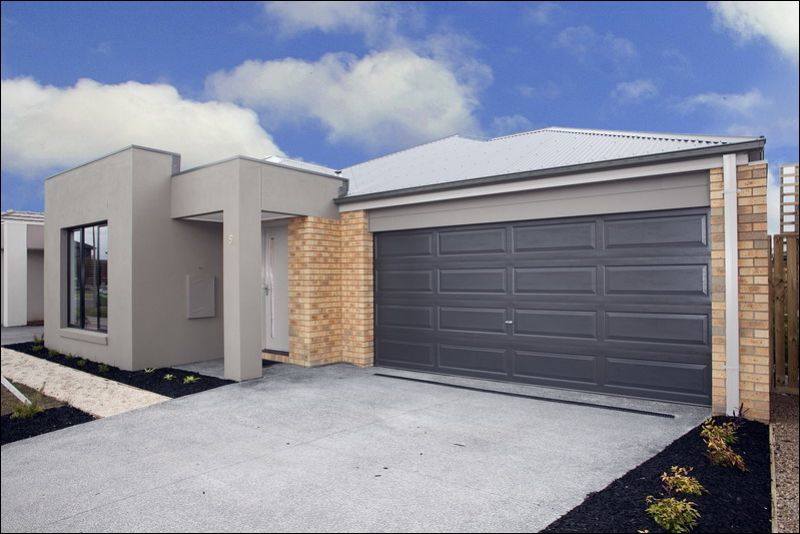 5 Starlight Gardens, EPPING VIC 3076