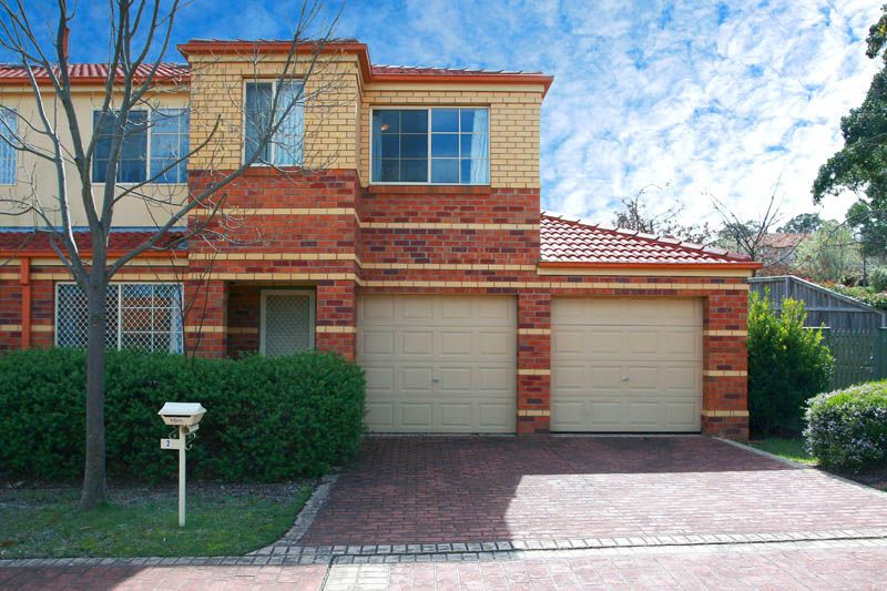 2 Oak Court, BOX HILL SOUTH VIC 3128