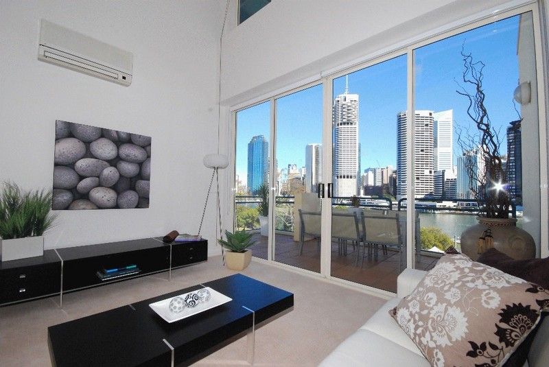 98 Holman Street, KANGAROO POINT QLD 4169