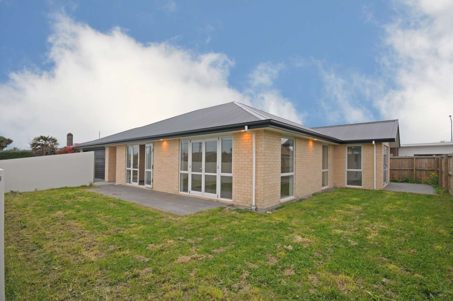 86 Bexley Road photo 0