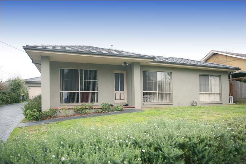 13 The Ridge, GLEN WAVERLEY VIC 3150