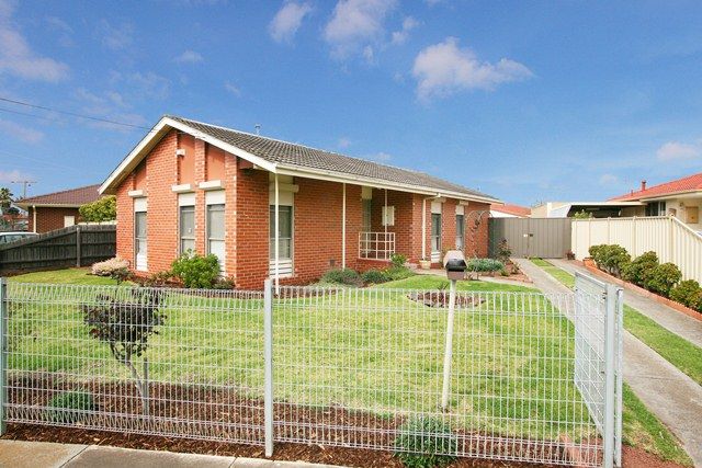 5 Pickersgill Avenue, SUNSHINE WEST VIC 3020