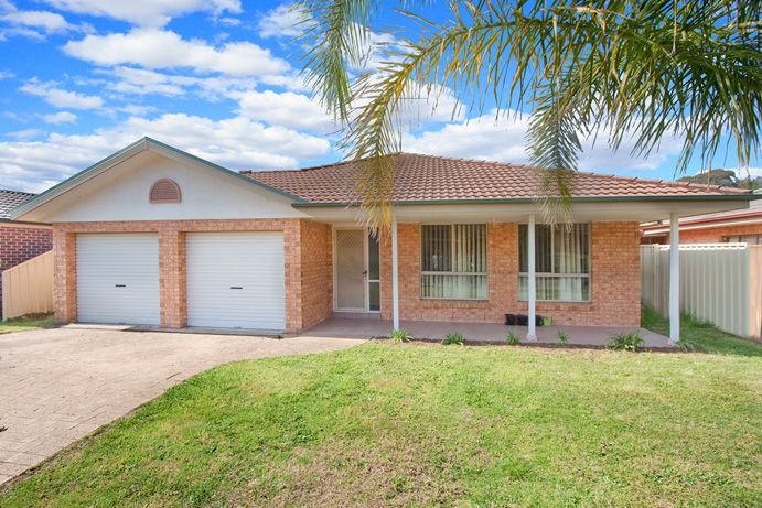 11 Blacksmith Close, STANHOPE GARDENS NSW 2768