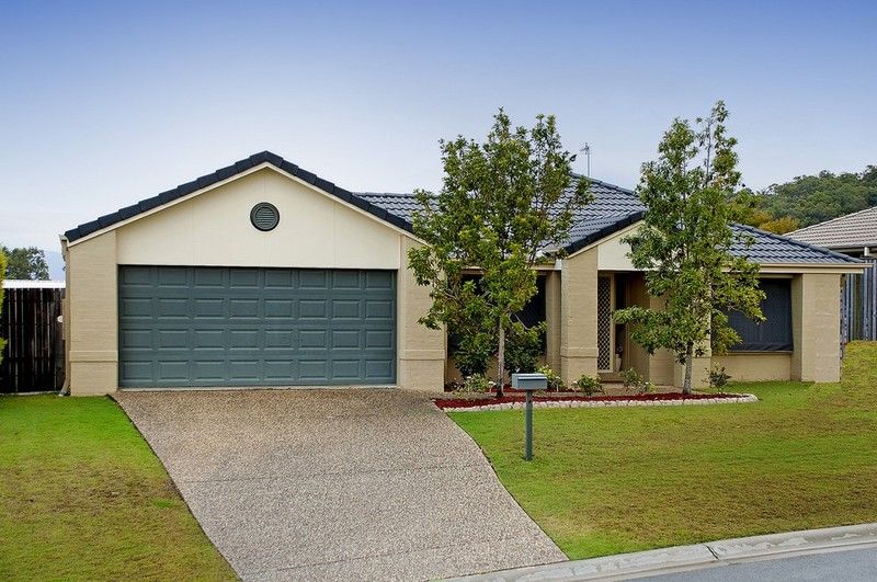 4 Bedroff Street, UPPER COOMERA QLD 4209