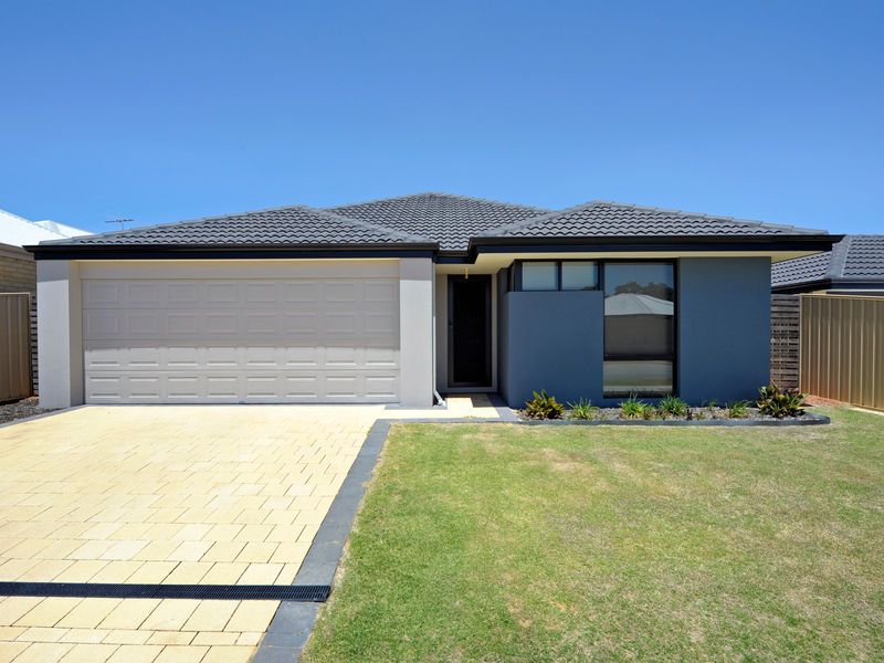 6 Dewsbury Drive, BERTRAM WA 6167
