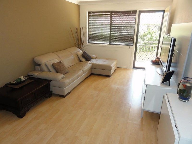 44 Douglas Street, GREENSLOPES QLD 4120